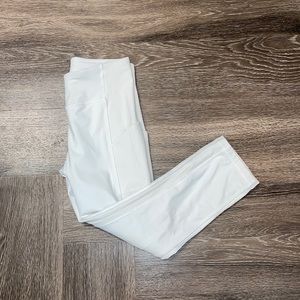 Lululemon 28" High Rise White Cropped Leggings with Pockets Size 4